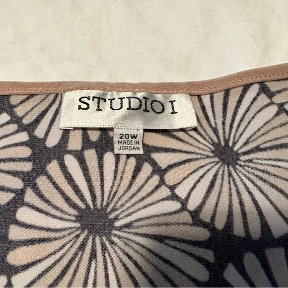 Studio 1 sleeveless dress, size 20w - Picture 10 of 11